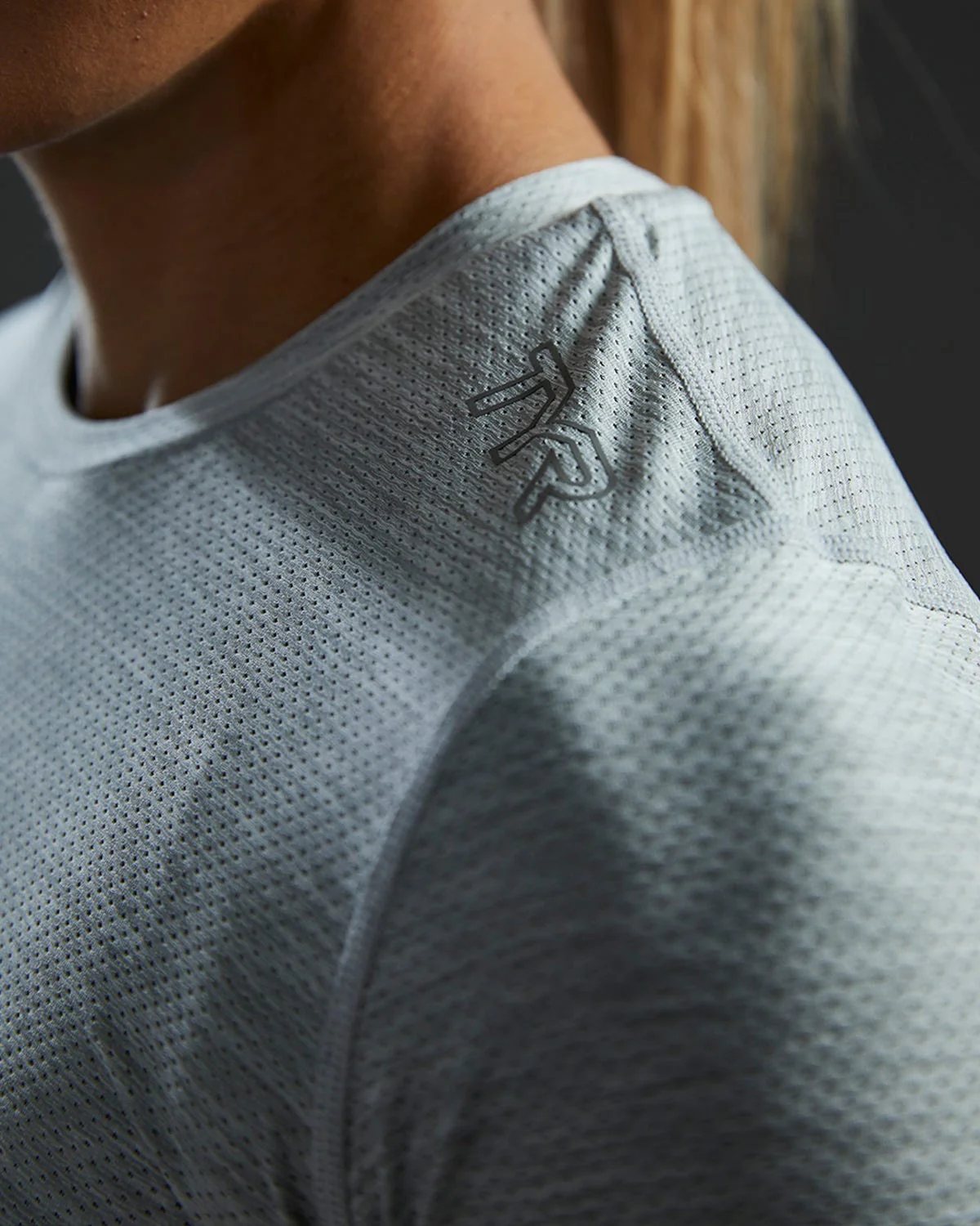 TYR Airtec™ Women's Long Sleeve Tee - Solid - Image 10