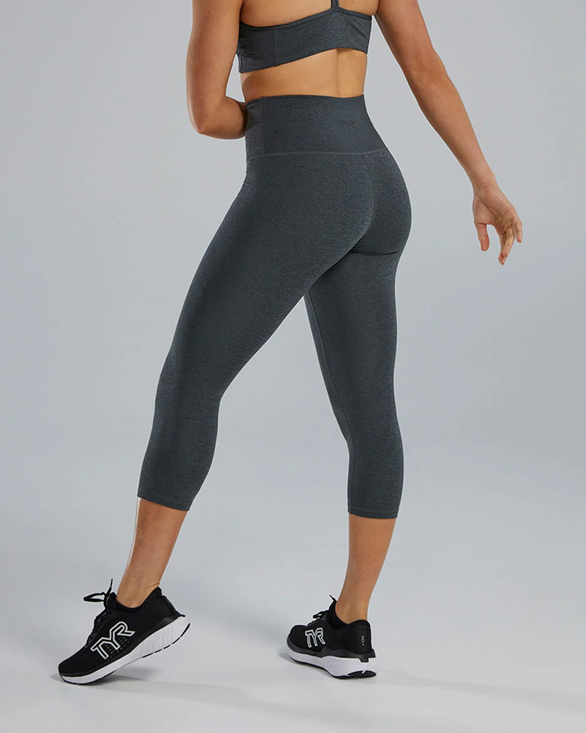 TYR Base KineticÂȘ Women's High-Rise 21" Leggings - Solid - Image 3