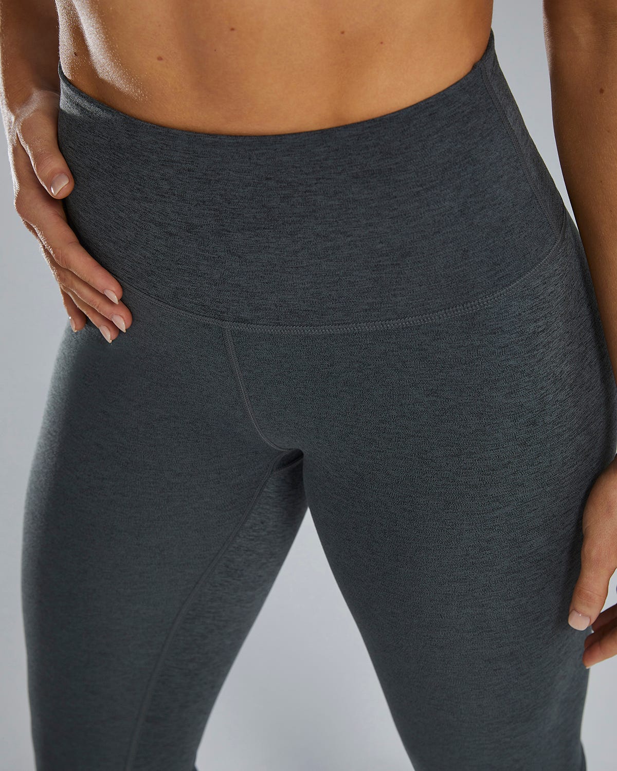 TYR Base KineticÂȘ Women's High-Rise 28" Leggings - Solid - Image 17