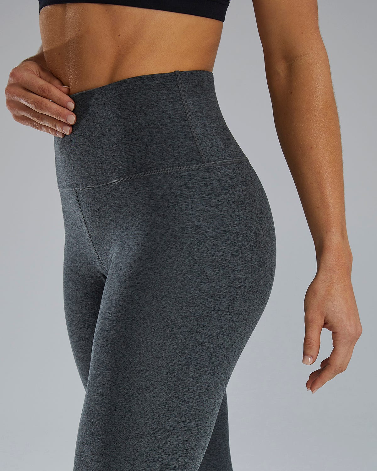 TYR Base KineticÂȘ Women's High-Rise 28" Leggings - Solid - Image 18