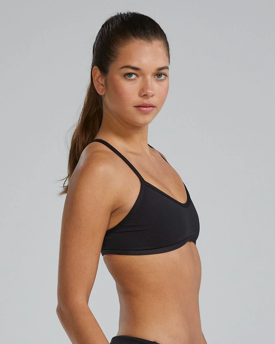 TYR Durafast EliteĀ® Women's Trinity Top - Solid - Image 30