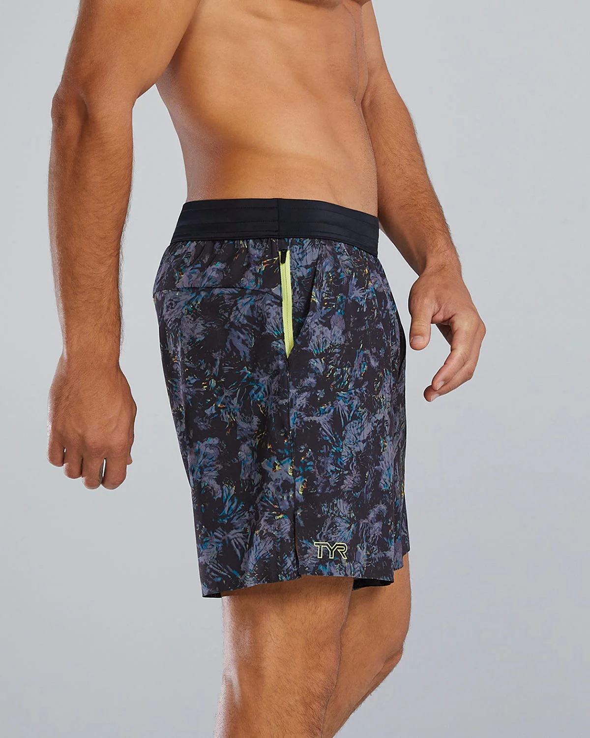 TYR Hydrosphere¨ - Men's Unbroken Shorts - Lined 7" - Solid - Image 4