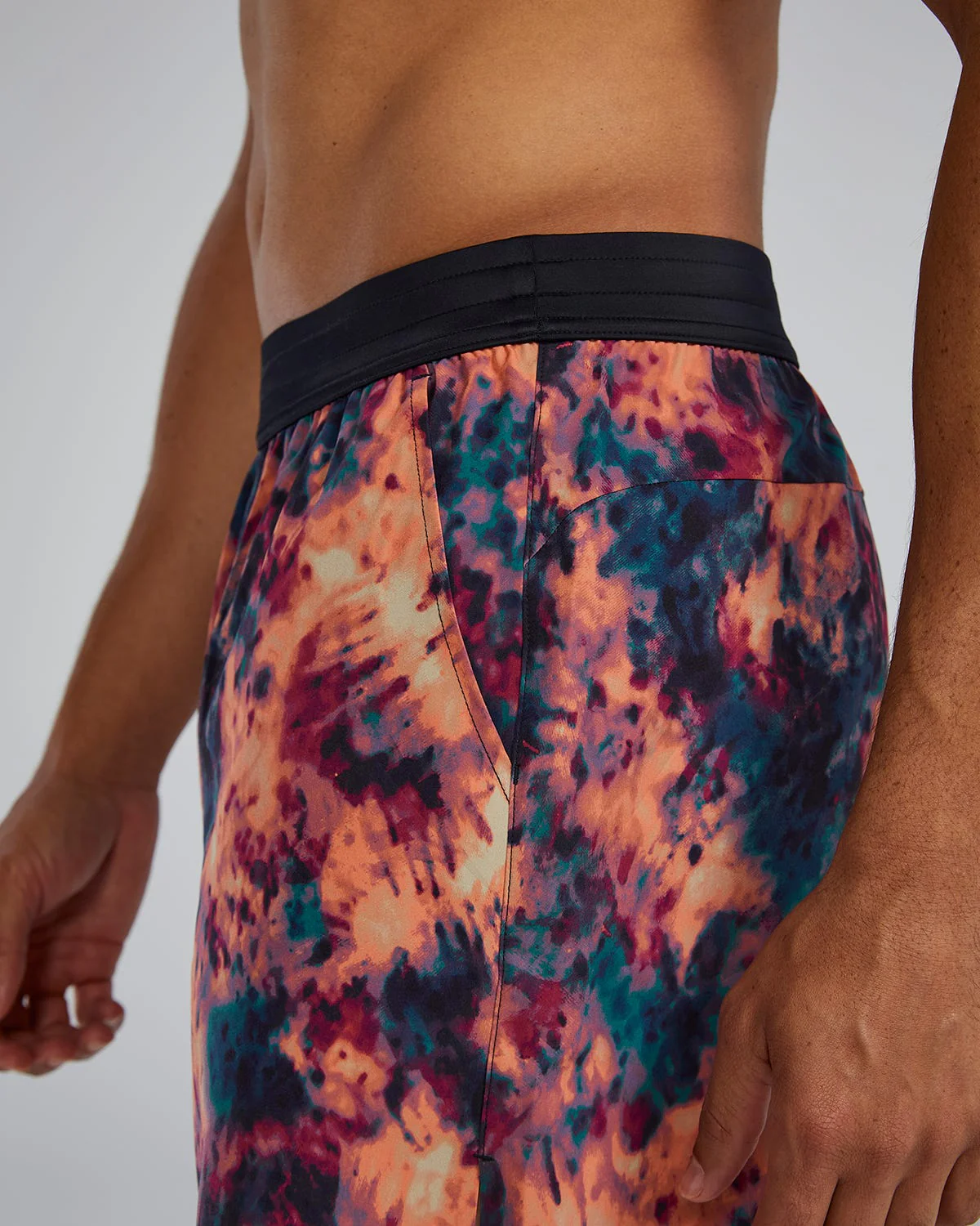 TYR Hydrosphere¨ - Men's Unbroken Shorts - Unlined 5" - Solid - Image 5