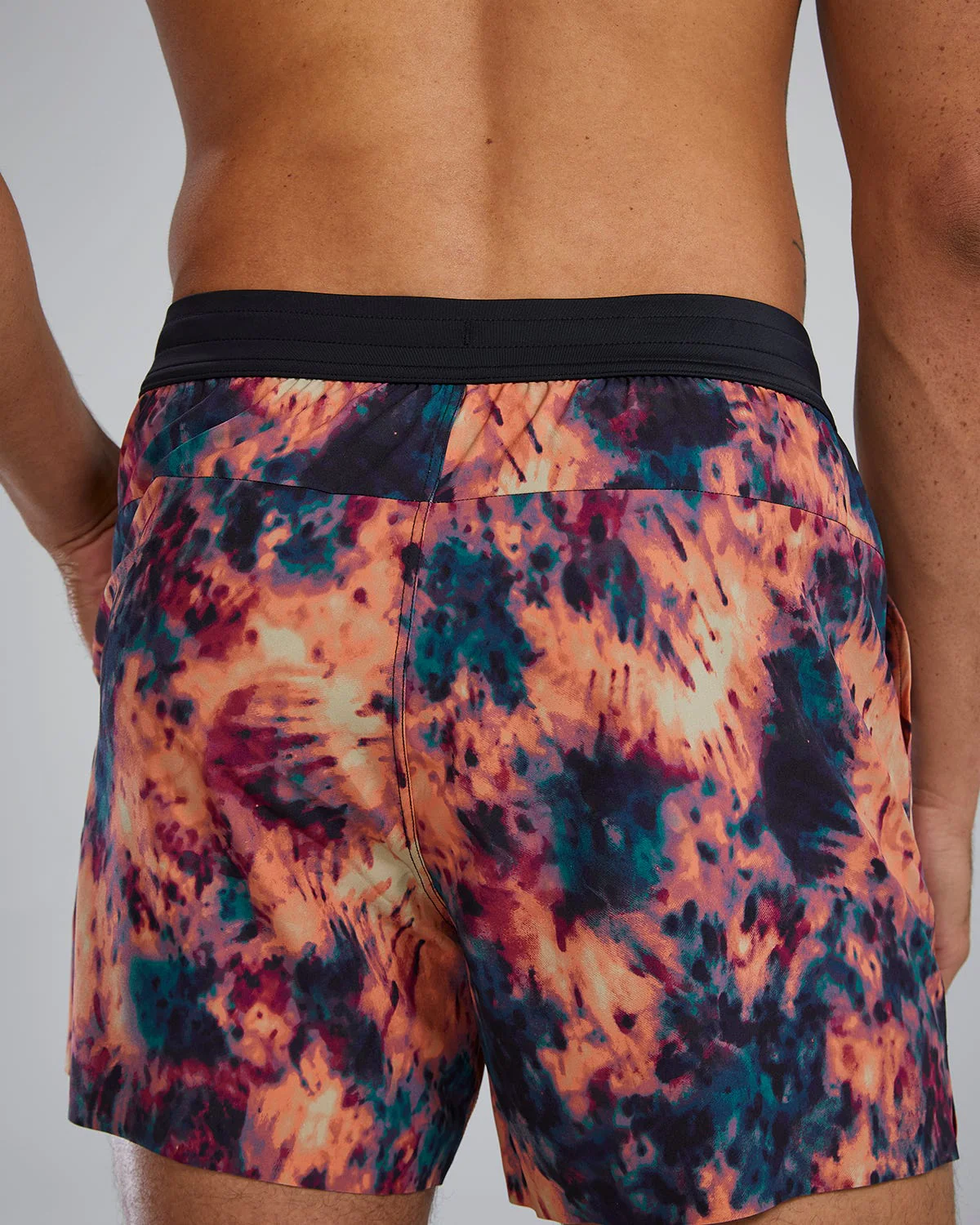 TYR Hydrosphere¨ - Men's Unbroken Shorts - Unlined 5" - Solid - Image 6